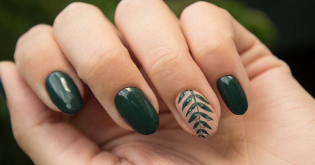 Glossy Dark Forest Green Nails