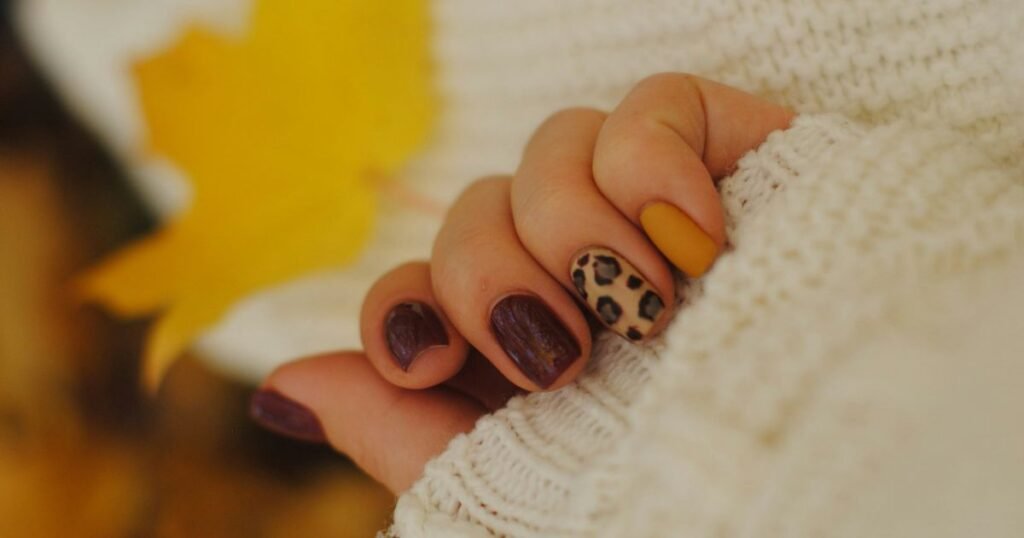 Glossy Espresso & Leopard Print Nails