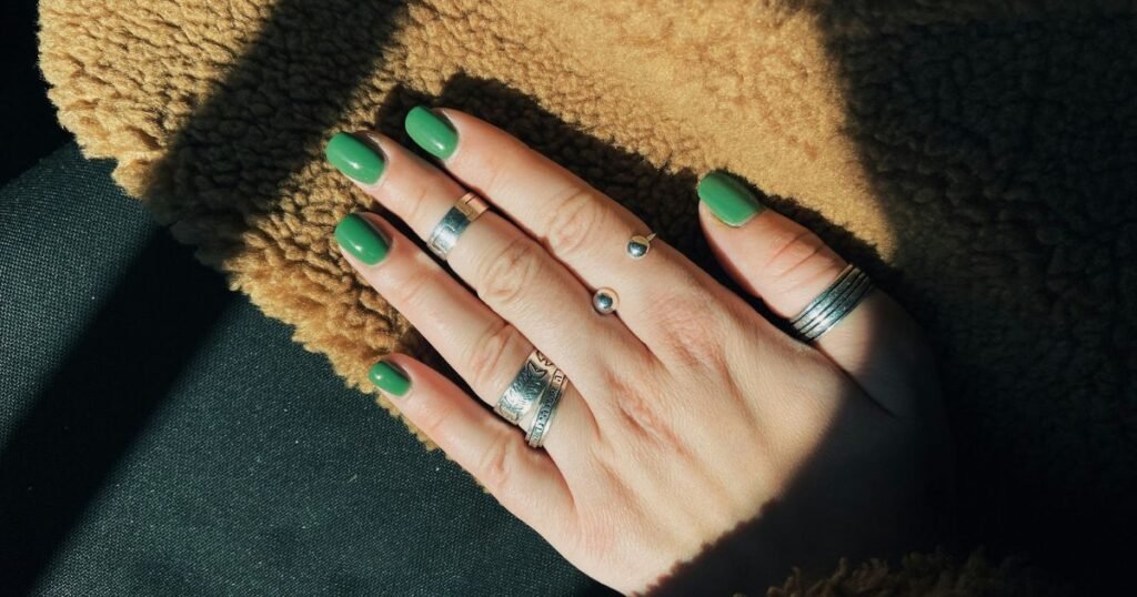 Glossy Forest Green Nails