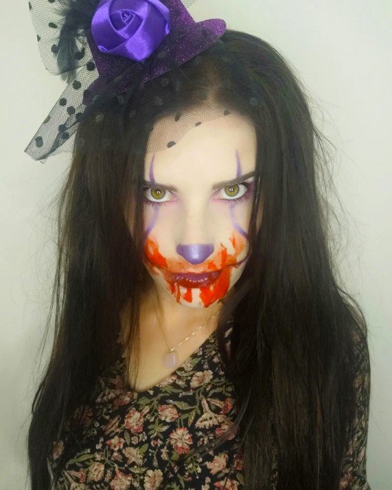 Pennywise clown Halloween costume